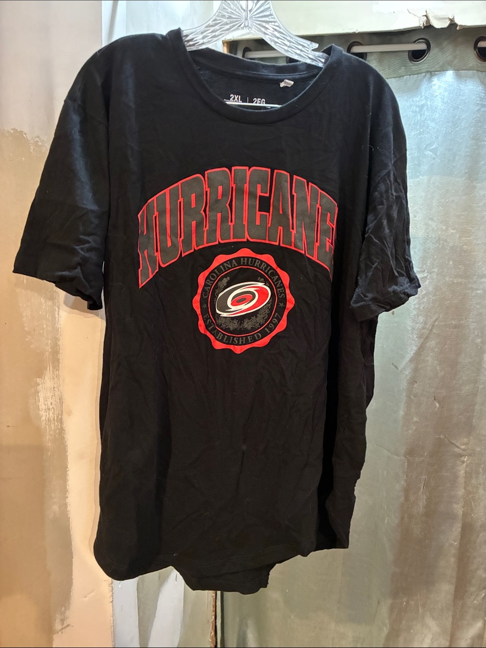 Black Short-Sleeve Graphic Tee Carolina Hurricanes